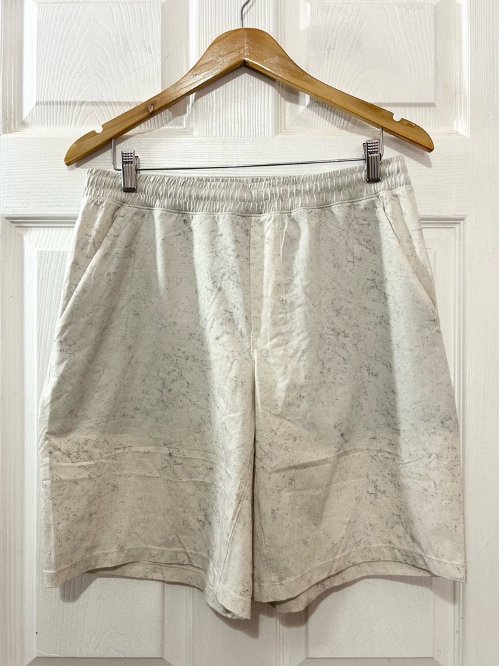 Lululemon Men’s Surge Lined Short 9” Marble Texture Print Cream Size Large